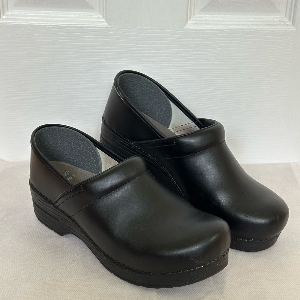 Dansko Black Leather Professional Mules